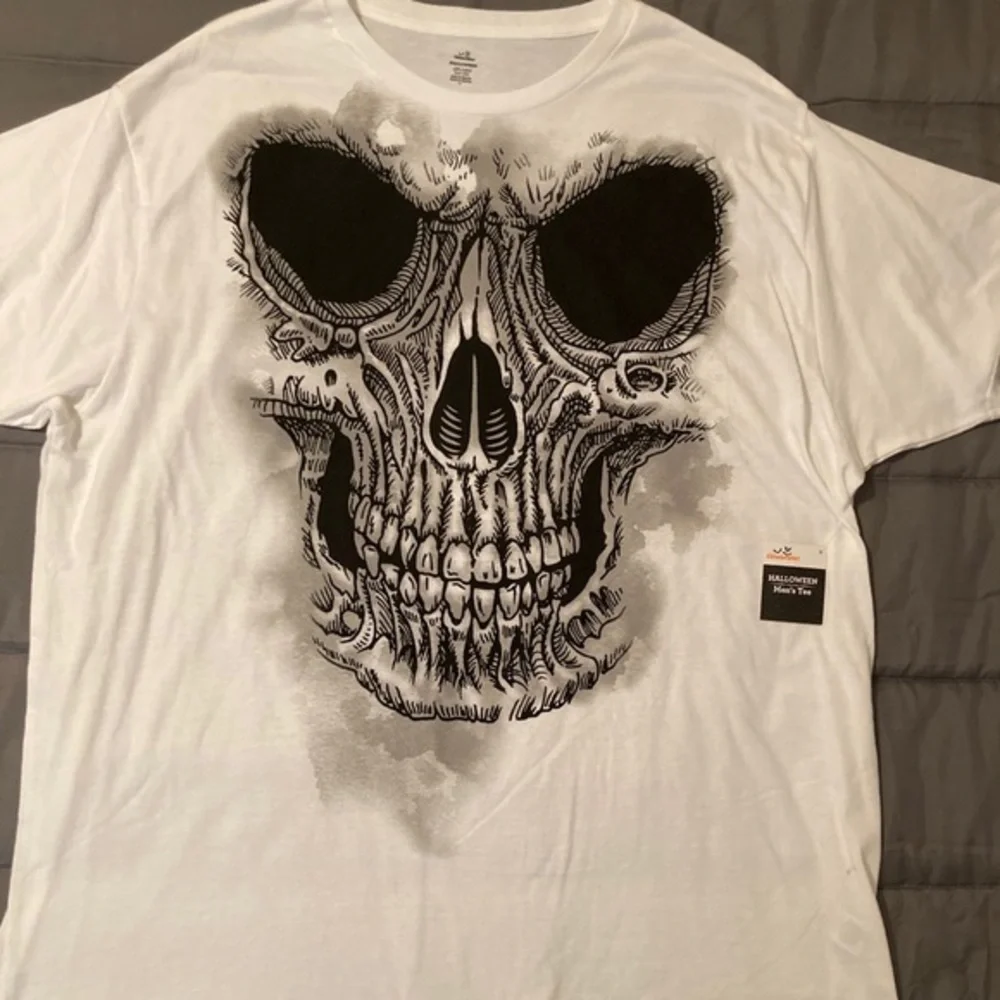 Skull T-shirt Men’s 2X (50-52). White NEW Halloween - Picture 6 of 10